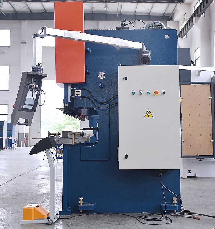 100t Cnc Metal Bending Machines, 3200 Mm Cnc Sheet Press Brake With E21 Máquinas de dobra de metal 100t Cnc, 3200 Mm Cnc Prensa de chapas CNC com E21
