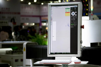 1500*3000mm 500w Racuys Or Ipg Fiber Laser Cutting Machine 1500*3000mm 500w Racuys ou máquina de corte a laser de fibra ipg