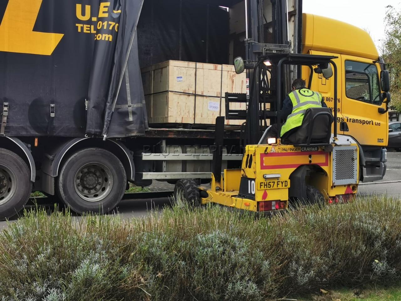 1530 Fiber Laser Cutting Machine For Stainless Steel Carbon Steel Metal Sheet Máquina de corte a laser de fibra 1530 para chapa de aço carbono aço inoxidável
