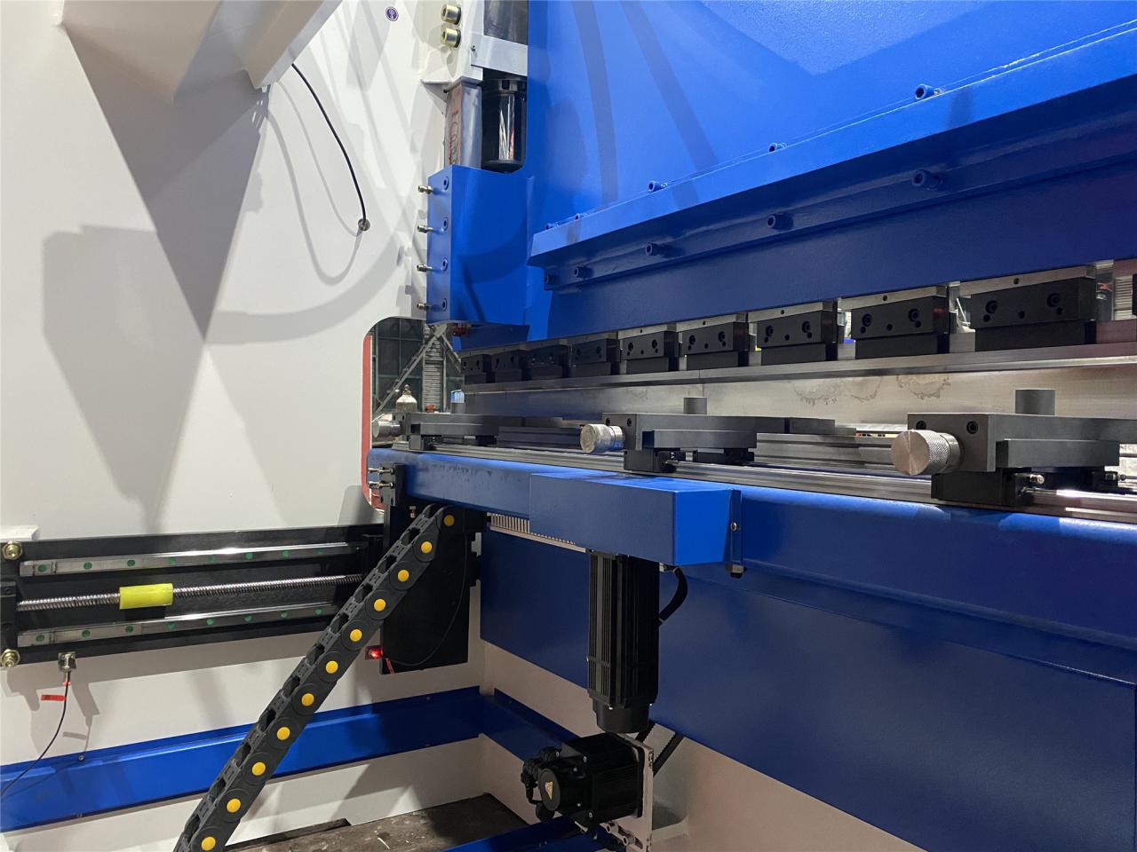 160t-4000 4-axis Cnc Hydraulic Bending Machine Press Brake Prensa dobradeira hidráulica CNC de 4 eixos 160t-4000