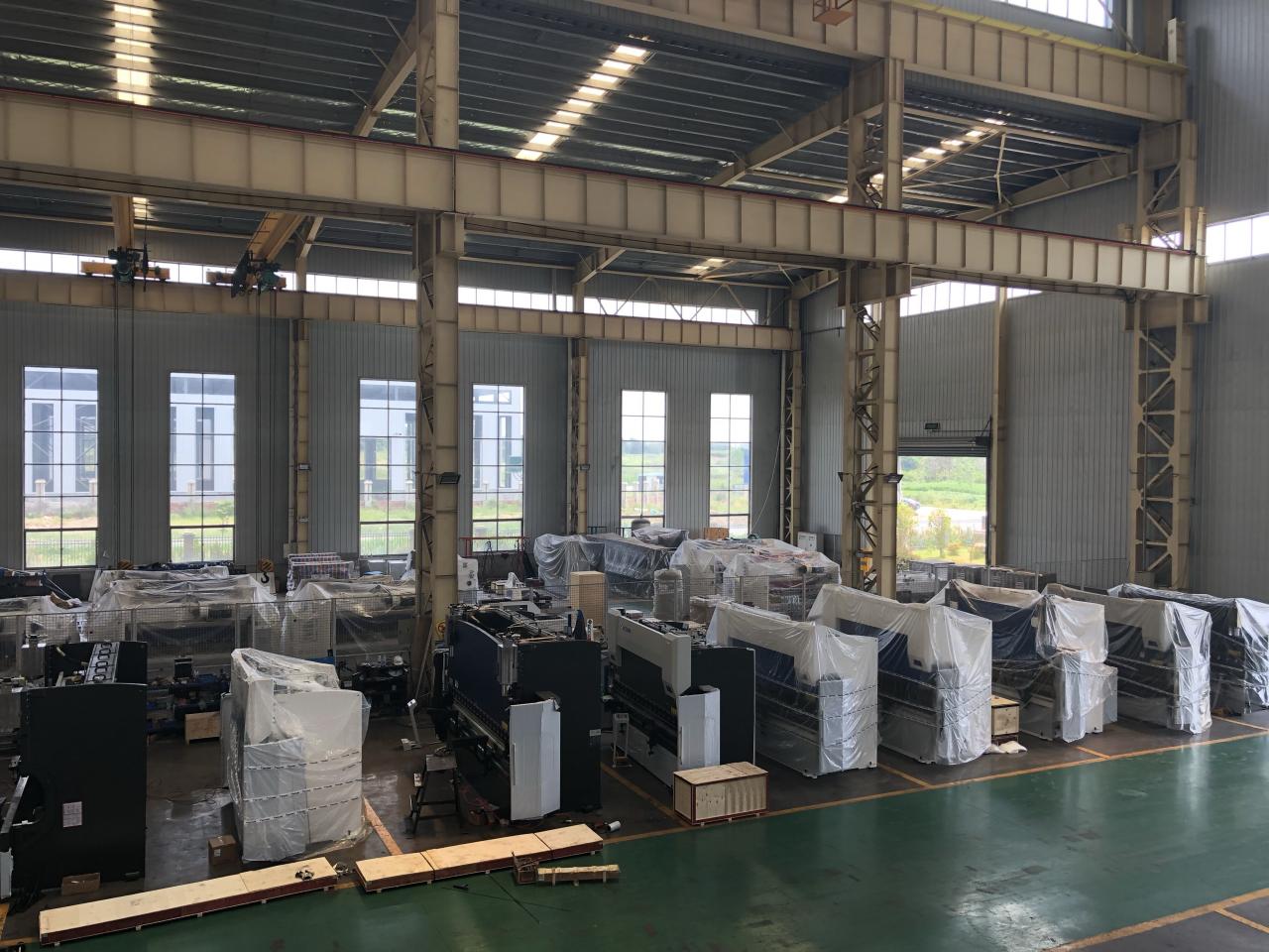 16mm Hydraulic Guillotine Shearing Machine For Sheet Metal Cutting 6 Meters Máquina guilhotina hidráulica 16mm para corte de chapas metálicas 6 metros