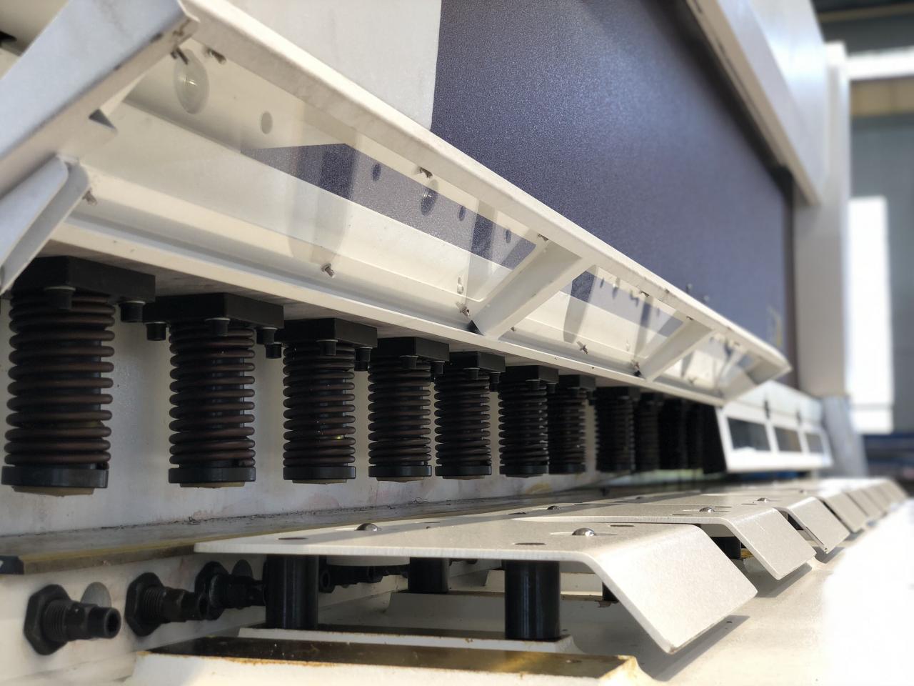 16mm Hydraulic Guillotine Shearing Machine For Sheet Metal Cutting 6 Meters Máquina guilhotina hidráulica 16mm para corte de chapas metálicas 6 metros