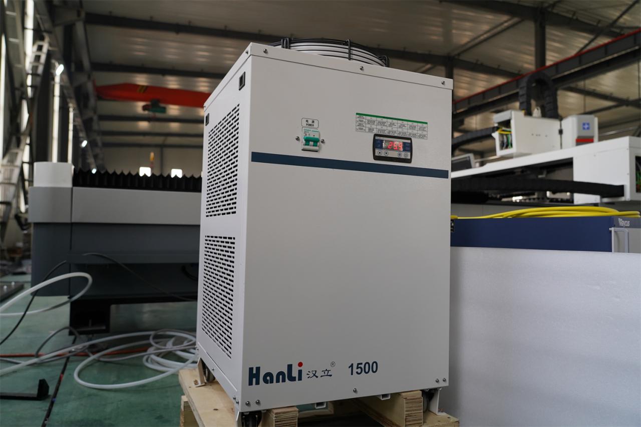 3015 4kw 1kw 2kw 3kw Stainless Steel Cnc Fiber Laser Cutting Machine Máquina de corte a laser de fibra CNC de aço inoxidável 3015 4kw 1kw 2kw 3kw