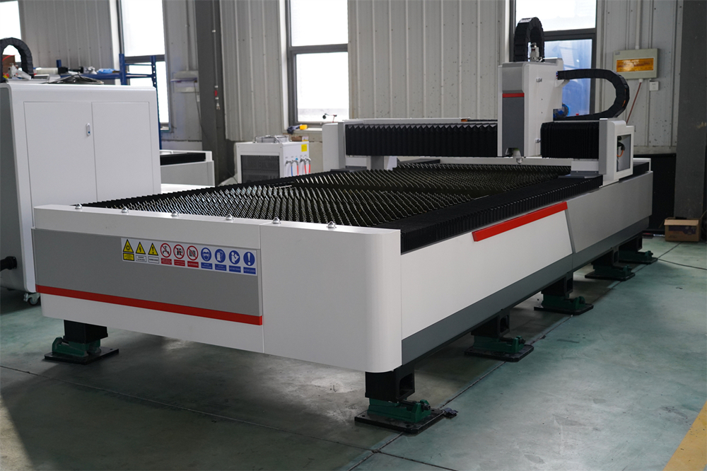 3015 4kw 1kw 2kw 3kw Stainless Steel Cnc Fiber Laser Cutting Machine Máquina de corte a laser de fibra CNC de aço inoxidável 3015 4kw 1kw 2kw 3kw