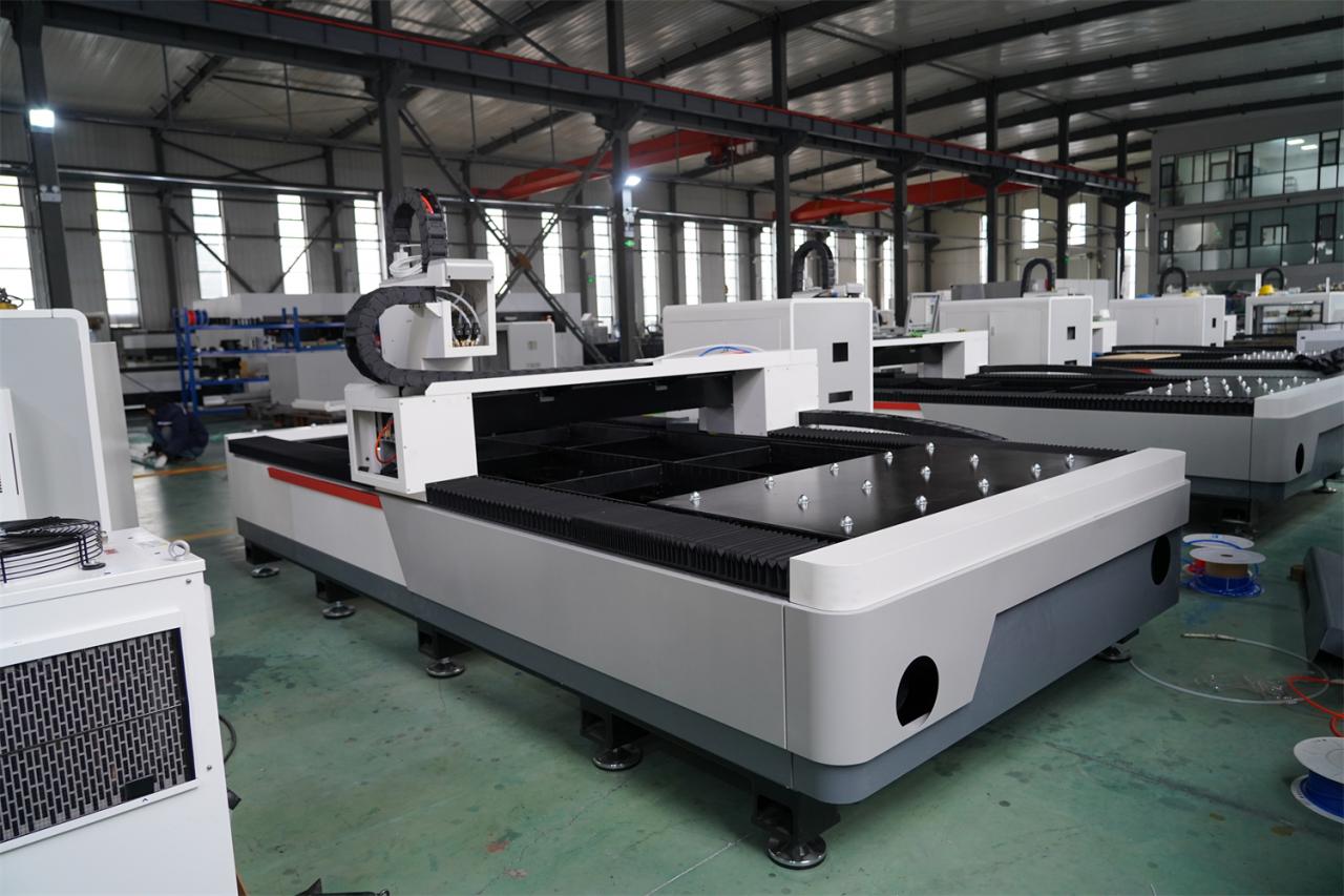 3015 4kw 1kw 2kw 3kw Stainless Steel Cnc Fiber Laser Cutting Machine Máquina de corte a laser de fibra CNC de aço inoxidável 3015 4kw 1kw 2kw 3kw