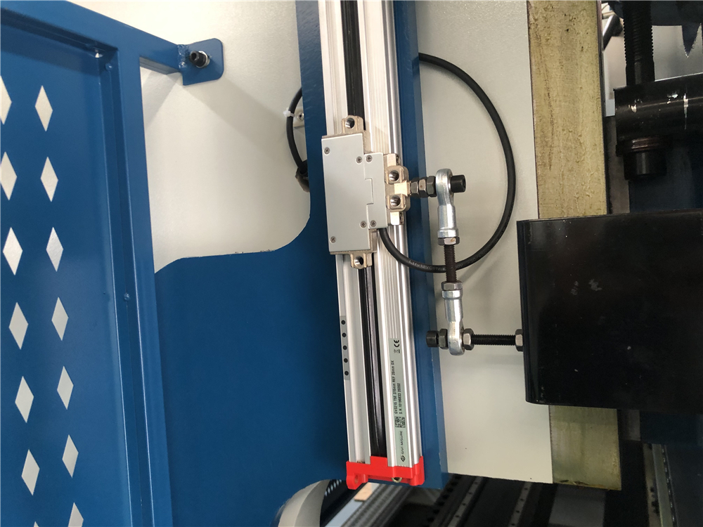 3+1 Axis Cnc Hydraulic Press Brake With Esa System Prensa Prensa Hidráulica Cnc de 3+1 Eixos com Sistema Esa