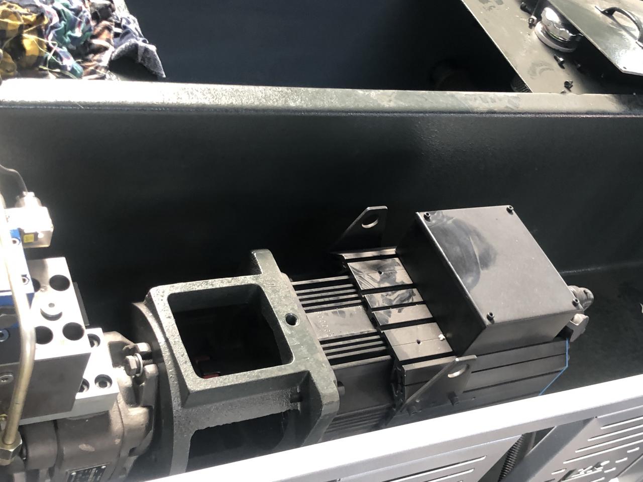 3+1 Axis Cnc Hydraulic Press Brake With Esa System Prensa Prensa Hidráulica Cnc de 3+1 Eixos com Sistema Esa