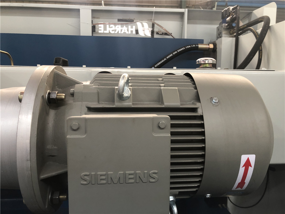 3+1 Axis Cnc Hydraulic Press Brake With Esa System Prensa Prensa Hidráulica Cnc de 3+1 Eixos com Sistema Esa