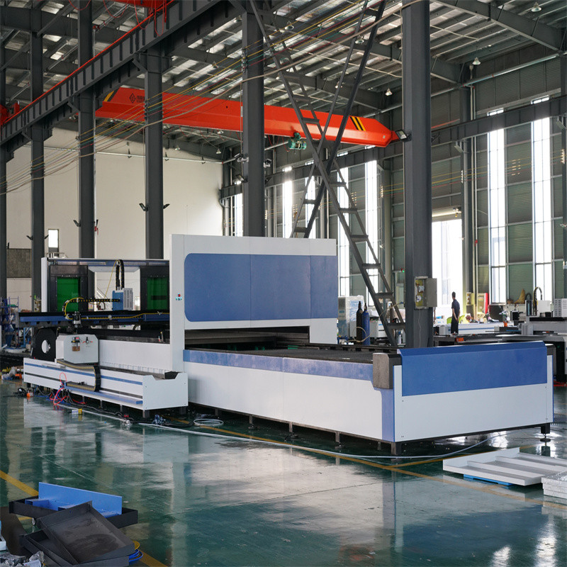 Máquina de corte a laser de fibra 500W 1500W 4Kw Cortador a laser de chapa de metal 2000Watt 3kw