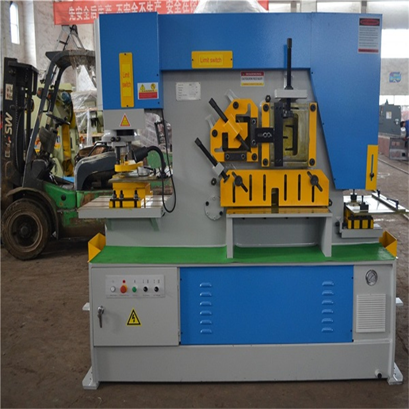 Ferragem a frio de 65 toneladas 250 t 120 t 90 Cnc 120 toneladas Ferragem hidráulica de cilindro duplo