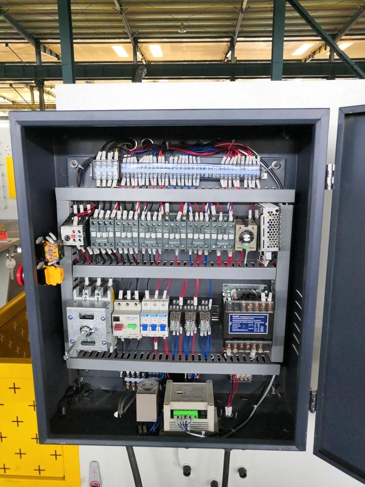 6mm Q11 Electric Sheet Plate Shearing Machine 8 Feet Sheet Metal Shearing Machine Máquina de corte de chapa elétrica de 6 mm Q11 Máquina de corte de chapa de metal de 8 pés