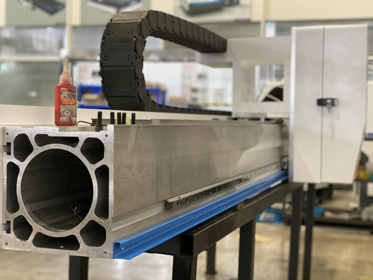 Máquina de corte a laser de fibra masterline 8kw,4000x2000mm,com fonte de laser ipg