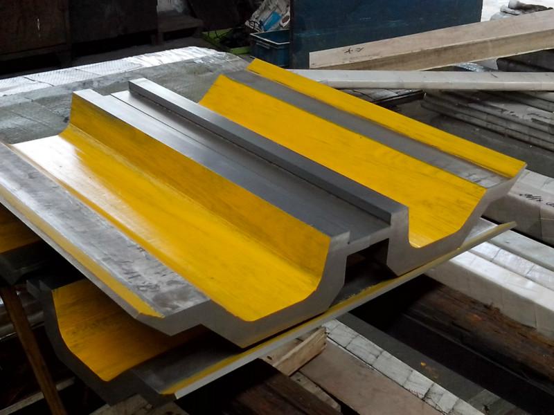 Full Automatic High Power Sheet Bending Machine And Cnc Press Brake Machine Máquina de dobra automática de folha de alta potência completa e máquina de freio de prensa CNC