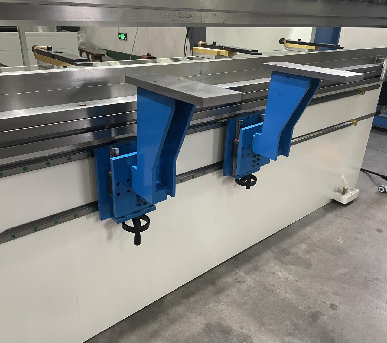 High Quality 3m Press Brake Machine Hydraulic 100 Ton For Sheet Metal Bending Máquina de freio de prensa de alta qualidade 3m hidráulica 100 ton para dobra de chapas metálicas