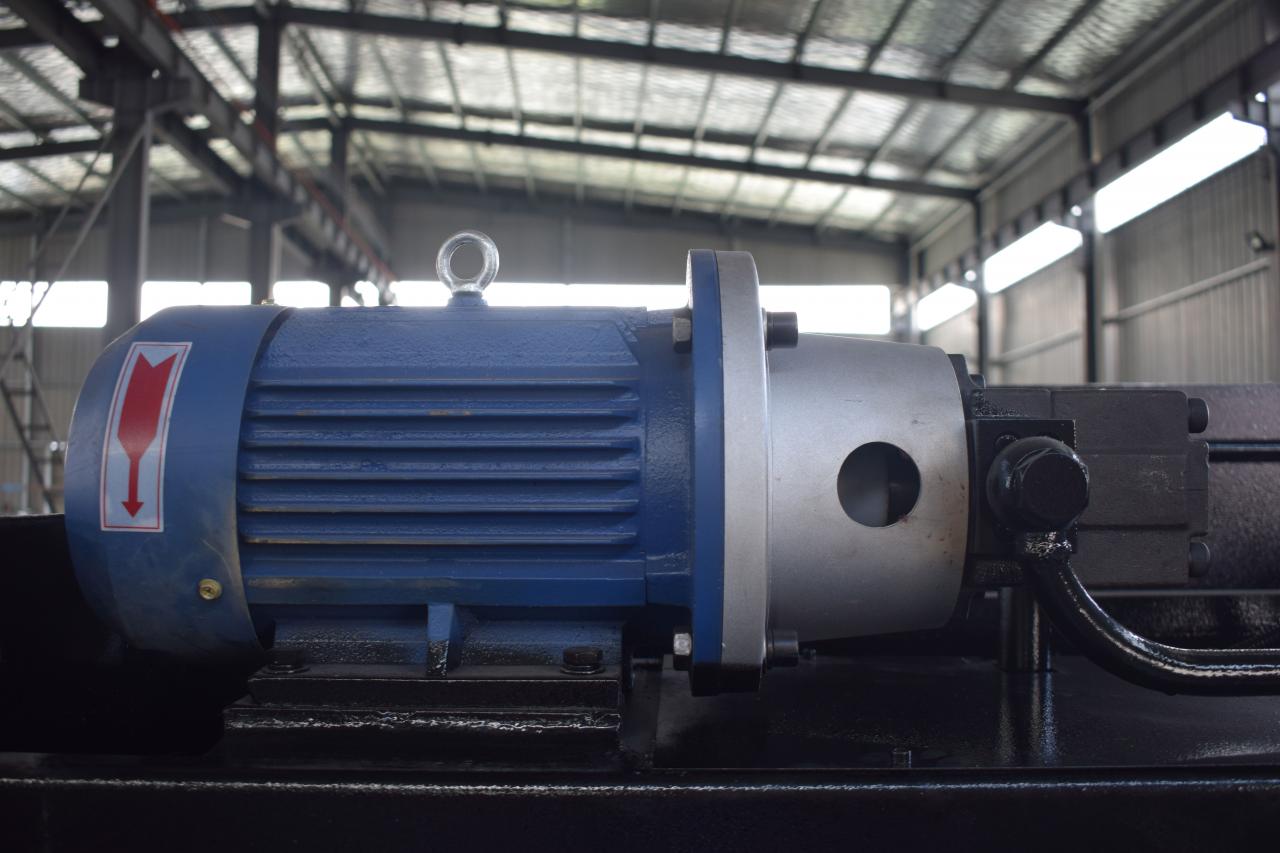 Máquina hidráulica de dobragem de chapas metálicas CNC Prensa Freio Wc67y