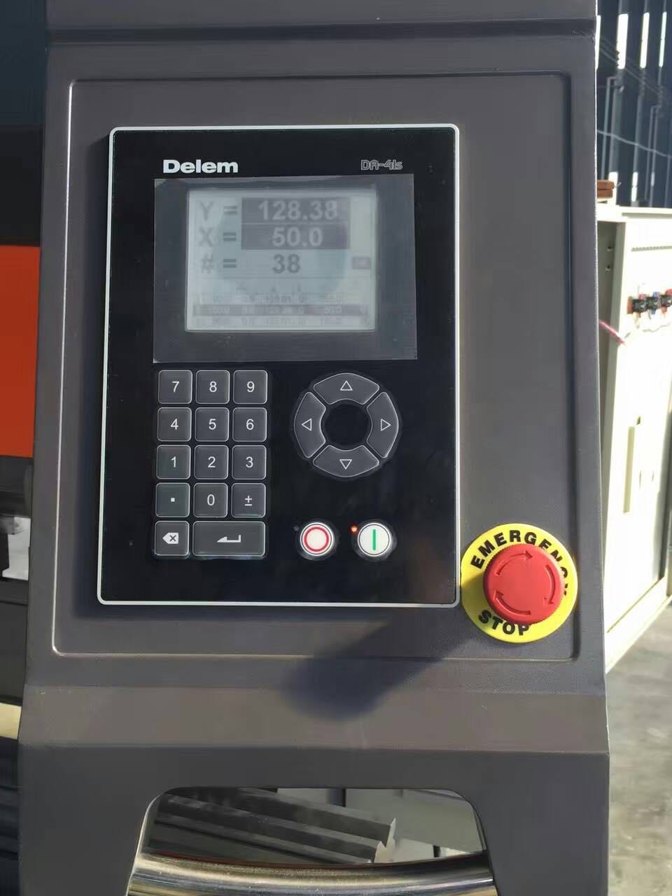 Hydraulic Stainless Steel Wc67y/k-300/6000 Mould Crowning Press Brake Prensa dobradeira hidráulica de aço inoxidável Wc67y/k-300/6000