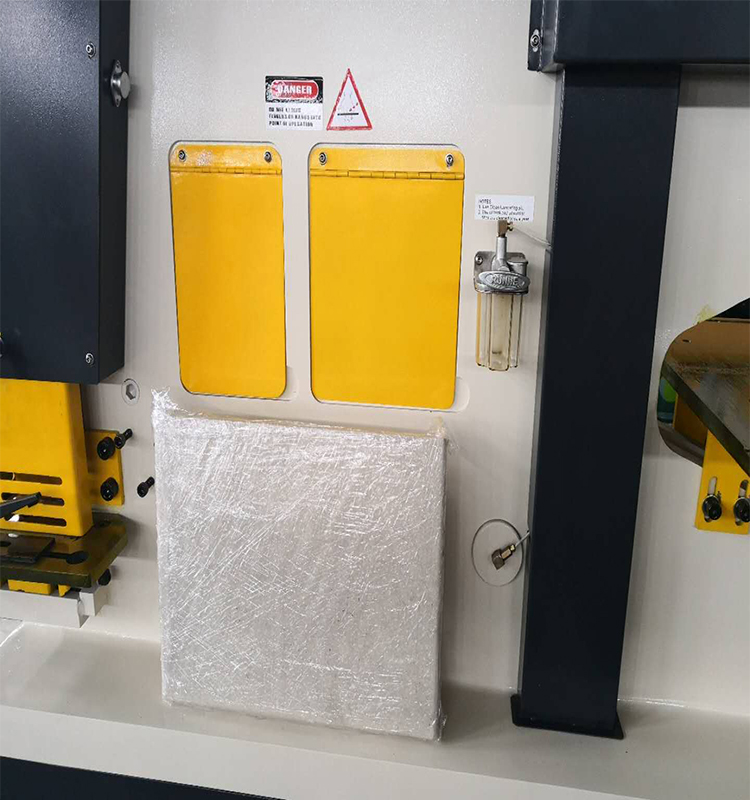 Metal Cutting Hydraulic Steelworkers Machine For Punching Cropping Notching Cutting Máquina Hidráulica de Metalurgia de Corte de Metal para Corte de Perfuração Corte Entalhe