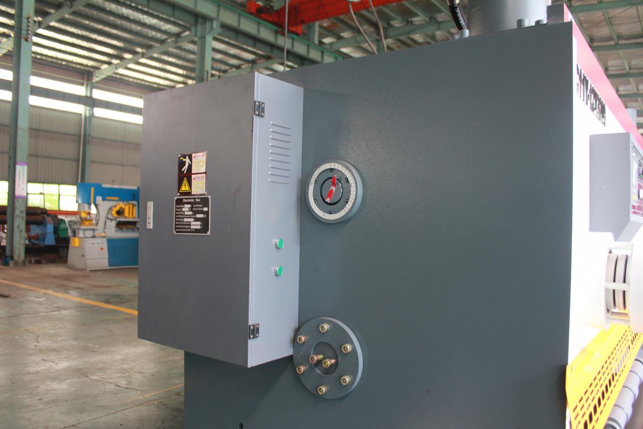 Qc11y Metal Plate Hydraulic Guillotine Shearing Machine For Sale Máquina guilhotina hidráulica de chapa de metal Qc11y para venda