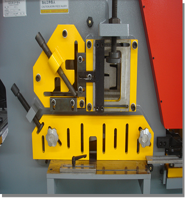 Steel Plate Angle Cutting Punching Notching Machine Hydraulic Ironworker For Sale Máquina Hidráulica de Perfuração de Corte de Placa de Aço para Venda