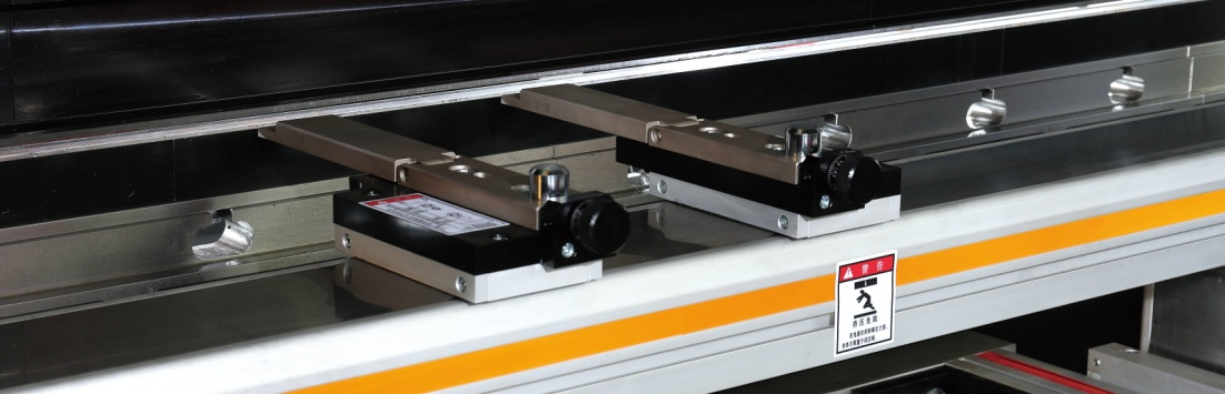 Steel Sheet Aluminum Bending Hydraulic Press Brake Machine Máquina de freio de prensa hidráulica de dobra de chapa de aço de alumínio