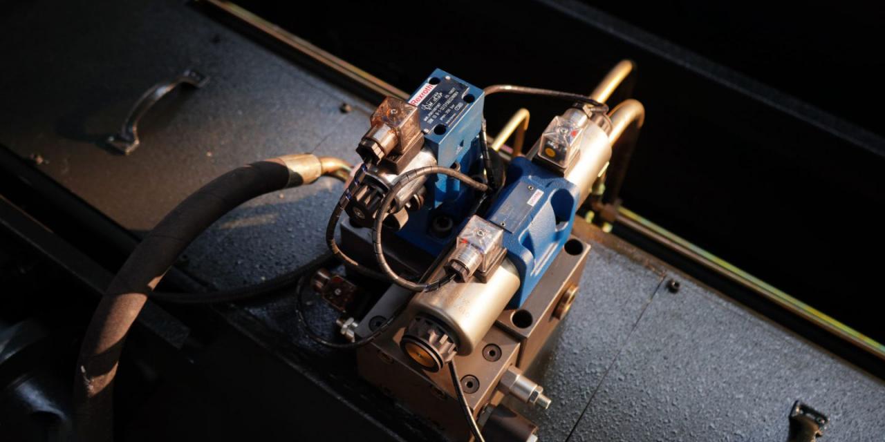 Wc67 Hydraulic Press Brake / CNC Press Bending Machine / Plate Bending Machine China Prensa hidráulica wc67 / máquina de dobra de prensa CNC / máquina de dobra de chapas China